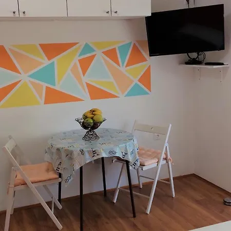 Apartment 36262 - Megan