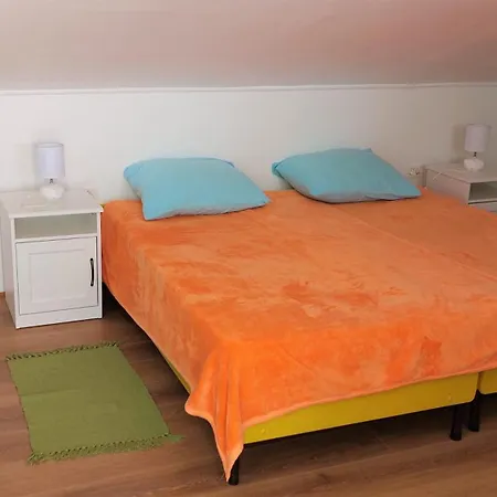 36262 - Megan Apartment *