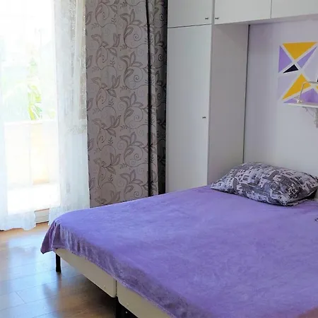 Apartment 36262 - Megan
